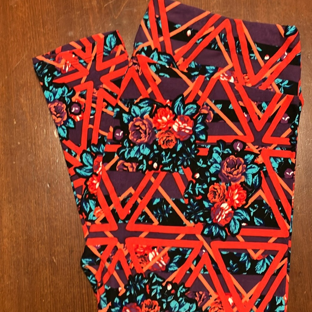 LuLaRoe TC Leggings V08